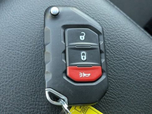 Used 2026 Jeep Wrangler Unlimited Rubicon image 26