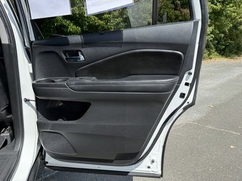 Used 2021 Honda Pilot Touring image 49