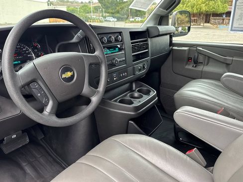 Used 2020 Chevrolet Express 3500 LS RWD image 10
