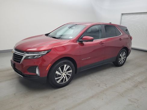 Used 2023 Chevrolet Equinox LT AWD/4WD image 2