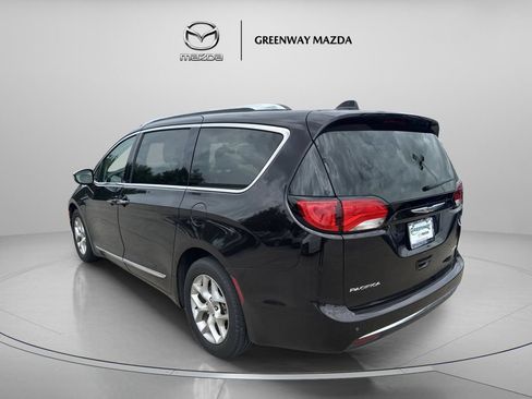 Used 2019 Chrysler Pacifica Limited FWD image 5