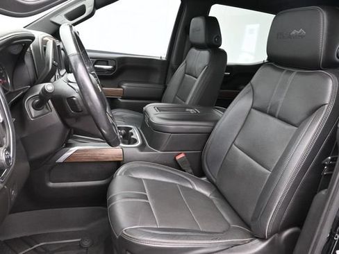 Used 2019 Chevrolet Silverado 1500 High Country w/ Technology Package AWD/4WD image 24