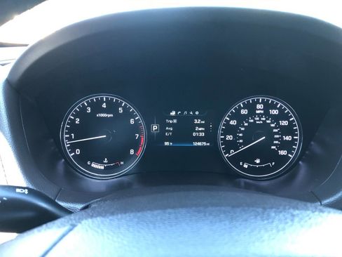 Used 2015 Hyundai Genesis 3.8 image 11