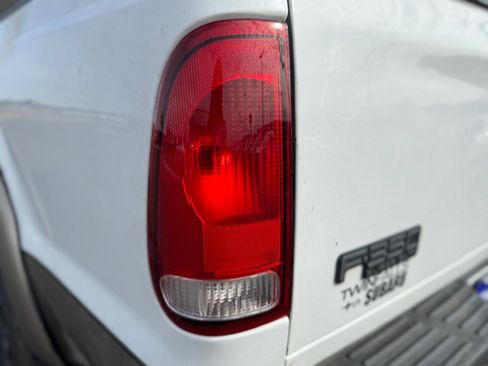 Used 2002 Ford F350 Lariat image 32