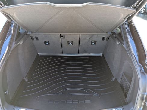 Used 2021 Porsche Macan S image 23