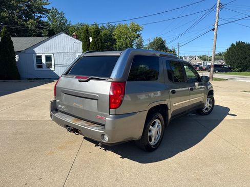 Used 2005 GMC Envoy XUV SLE AWD/4WD image 6
