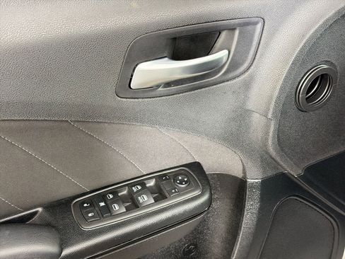 Used 2022 Dodge Charger SXT w/ Blacktop Package RWD image 20