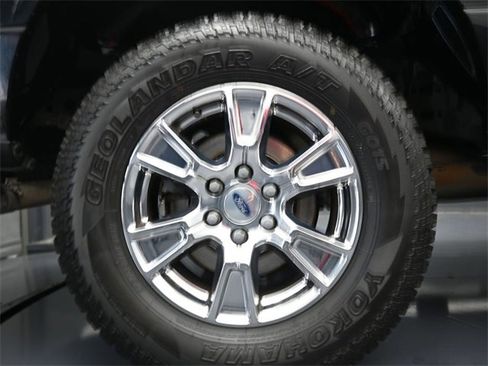 Used 2017 Ford F150 XLT w/ Equipment Group 302A Luxury image 9