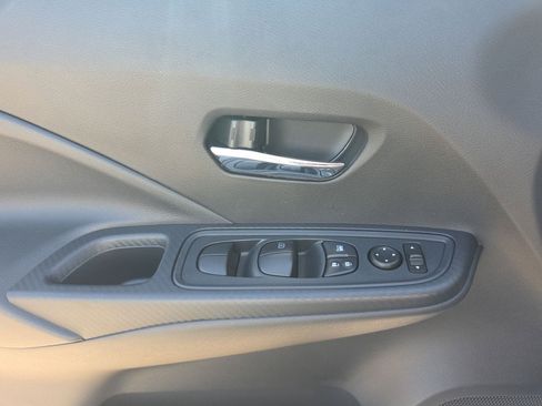 Used 2025 Nissan Versa SV w/ Trunk Package FWD image 19