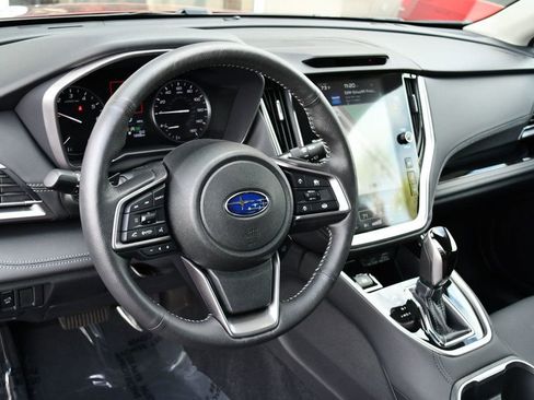 Used 2025 Subaru Outback Limited image 40