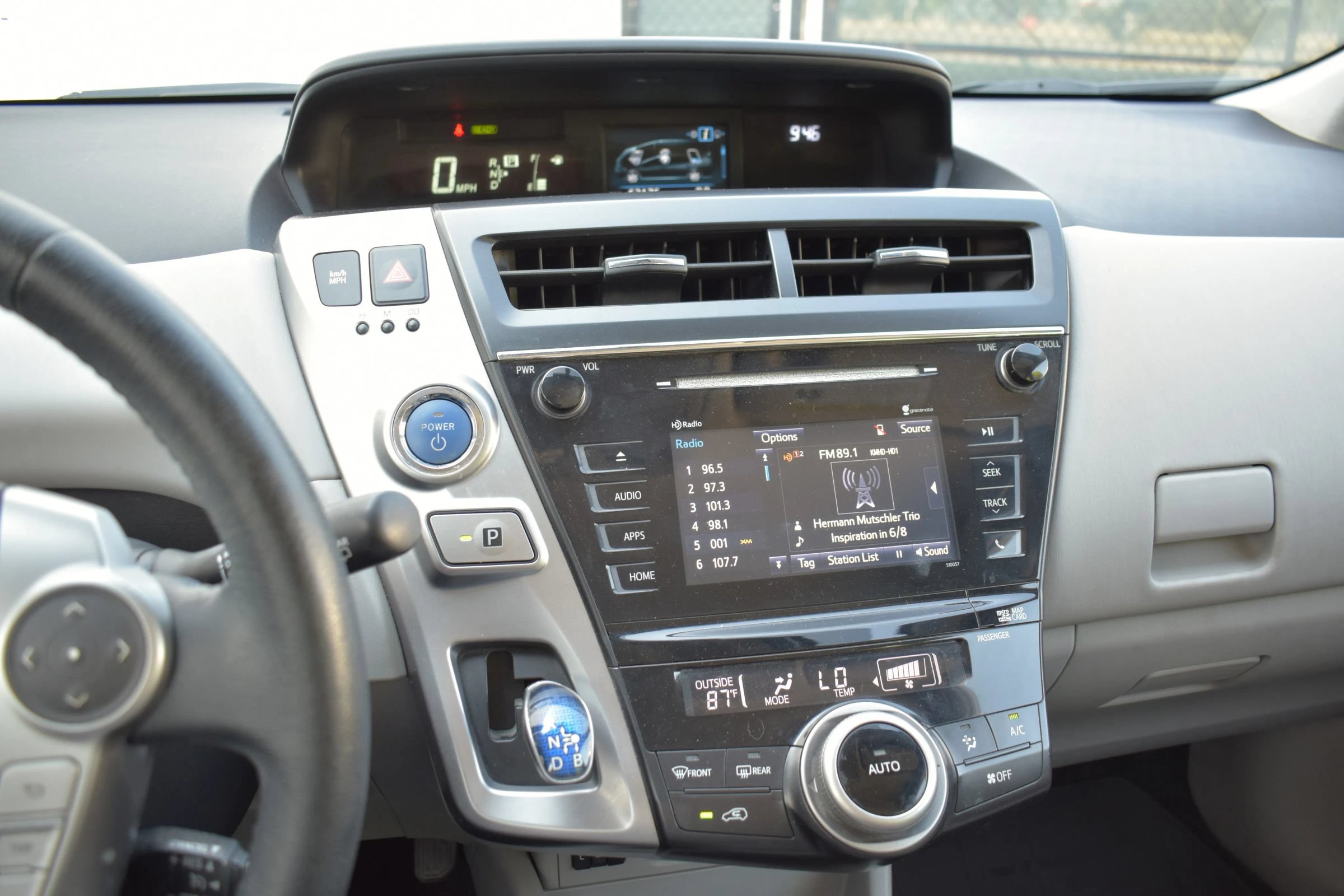 Used 2015 Toyota Prius V Four FWD image 19