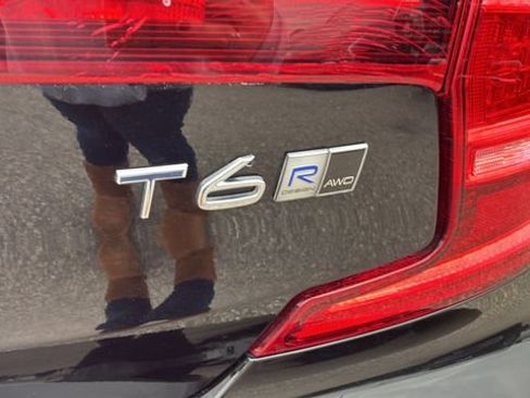 Used 2020 Volvo S90 T6 R-Design image 34