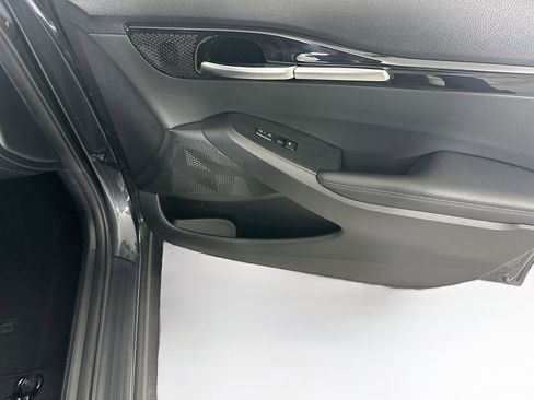 Used 2025 Kia Seltos S image 30