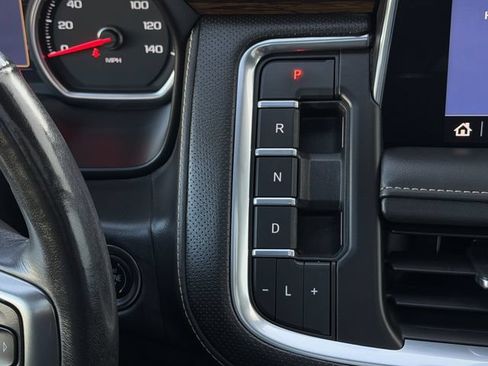 Used 2021 Chevrolet Tahoe Premier w/ Premium Package RWD image 25
