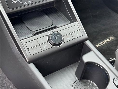 Certified 2024 Hyundai Kona Limited AWD/4WD image 22