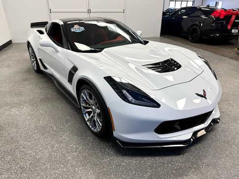 Used 2017 Chevrolet Corvette Z06 image 24
