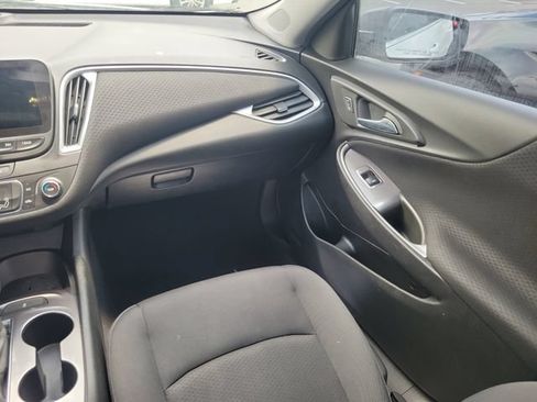Used 2022 Chevrolet Malibu LS FWD image 15