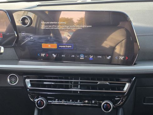 New 2025 Chevrolet Traverse LT w/ Driver Confidence Package image 25