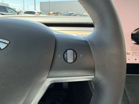 Used 2023 Tesla Model 3 Standard Range RWD image 16