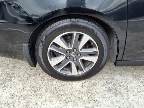 Used 2014 Honda Odyssey Touring Elite image 28