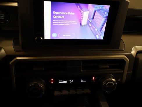 Certified 2025 Toyota Tacoma SR5 image 19