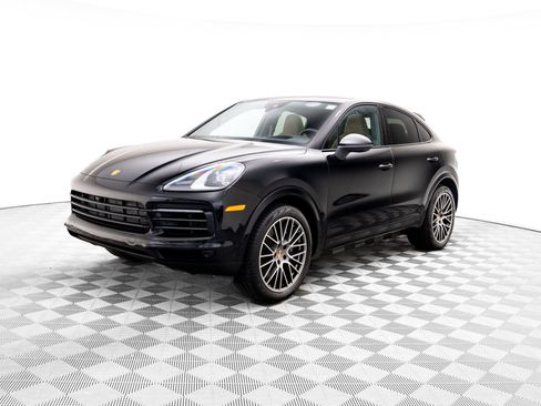 Certified 2023 Porsche Cayenne Platinum Edition image 1