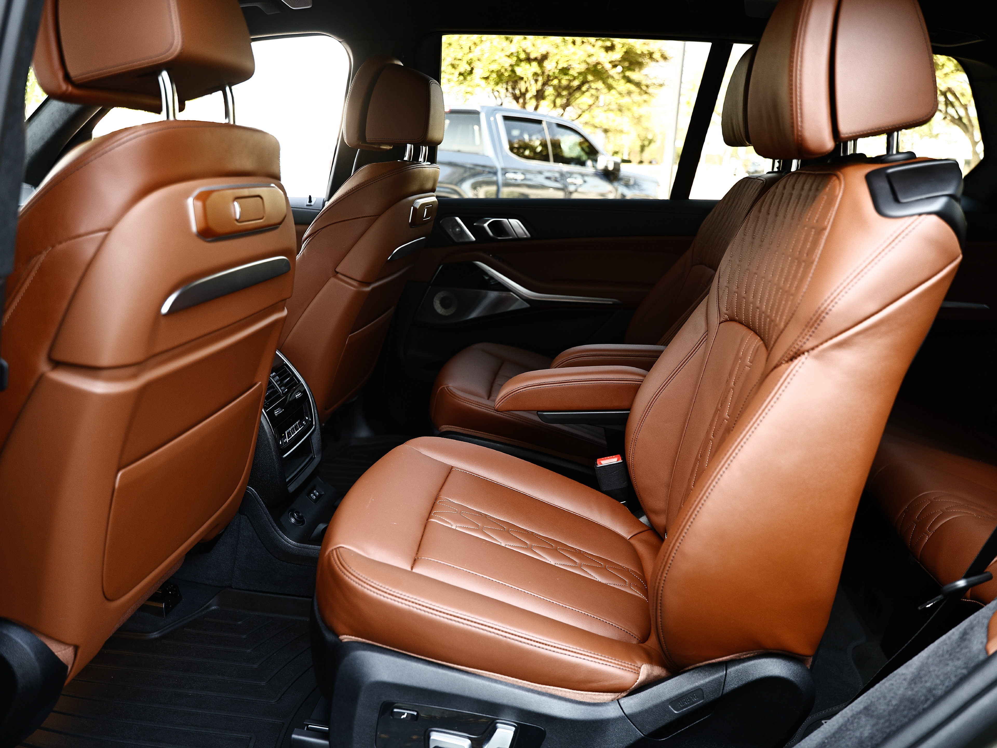 Used 2026 BMW X7 M60i AWD/4WD image 23