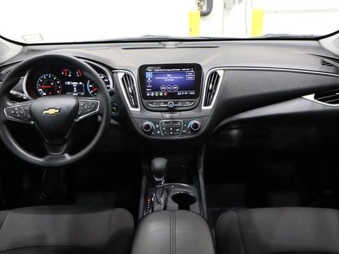 Used 2023 Chevrolet Malibu LT image 30
