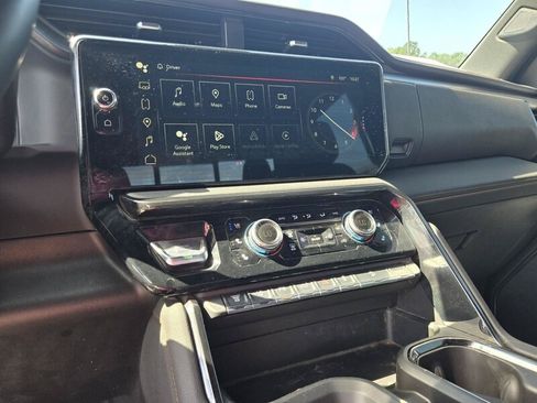 Used 2024 GMC Sierra 2500 AT4 w/ Technology Package AWD/4WD image 14
