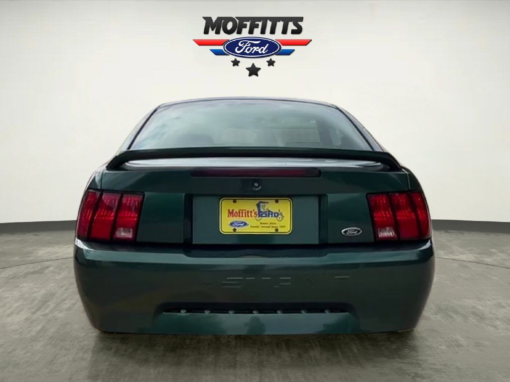 Used 2000 Ford Mustang Coupe RWD image 4