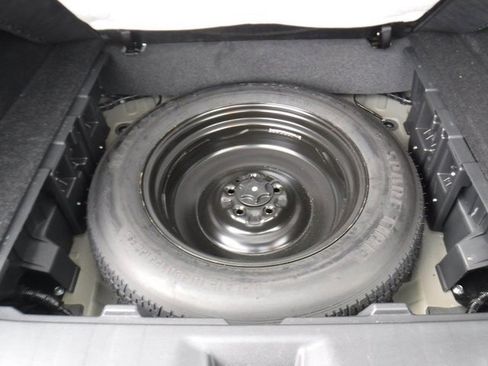 Used 2023 Nissan Murano SV image 39