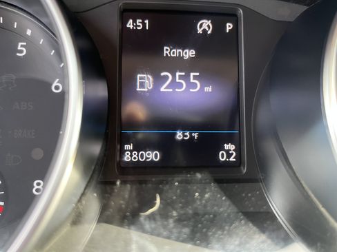 Used 2018 Volkswagen Tiguan SE AWD/4WD image 19