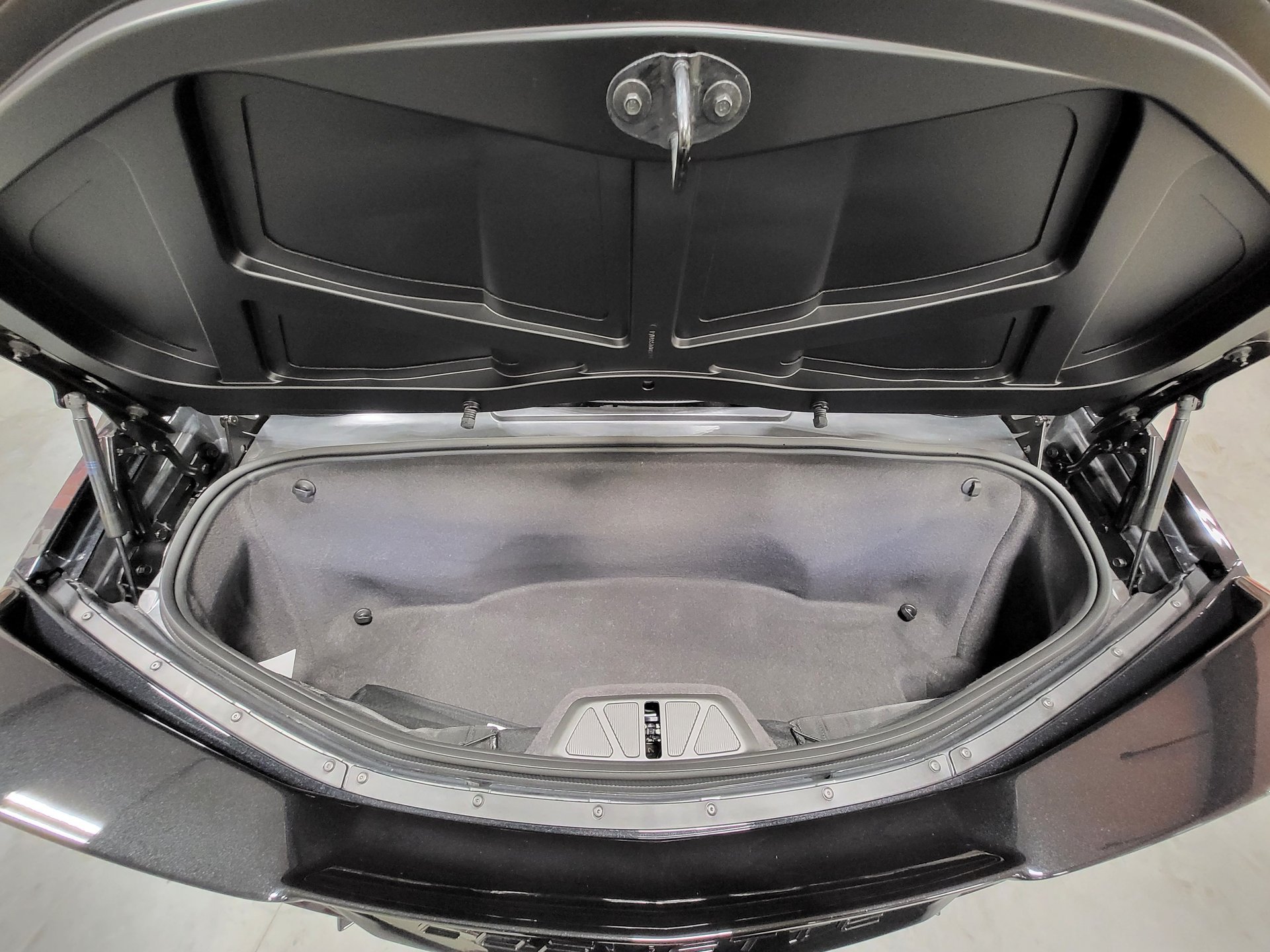 Used 2023 Chevrolet Corvette Stingray Premium Conv w/ Z51 Performance Package RWD image 29