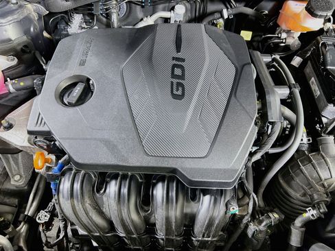 Used 2023 Hyundai Santa Fe SEL image 29