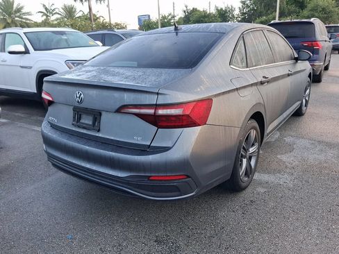 Used 2022 Volkswagen Jetta SE FWD image 9