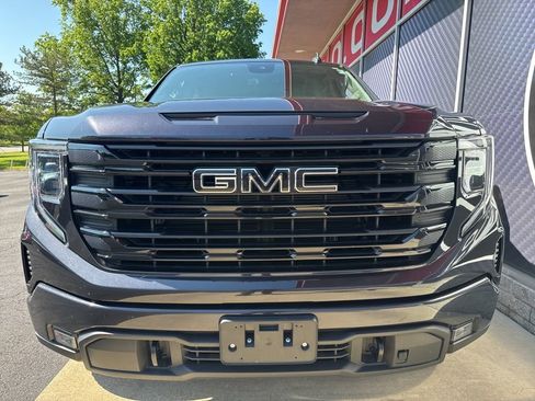 Used 2023 GMC Sierra 1500 Elevation AWD/4WD image 8