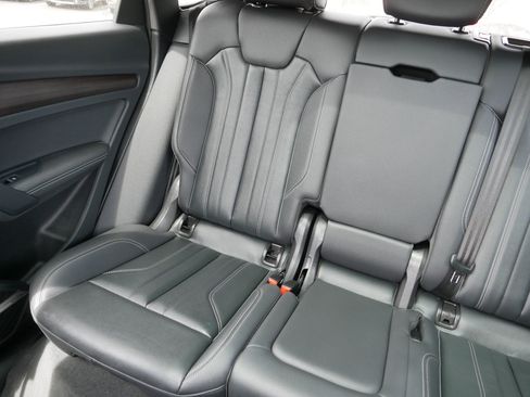 Used 2022 Audi Q5 2.0T Premium Plus AWD/4WD image 12