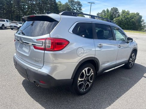Used 2023 Subaru Ascent Limited w/ Technology Package AWD/4WD image 9