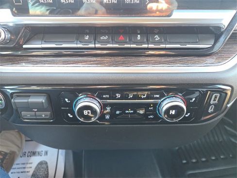 Used 2024 GMC Sierra 3500 SLE image 33