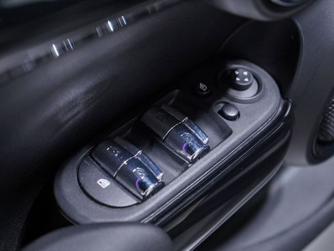 Used 2023 MINI Cooper S FWD image 17