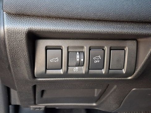 Used 2025 Subaru Outback Premium image 25