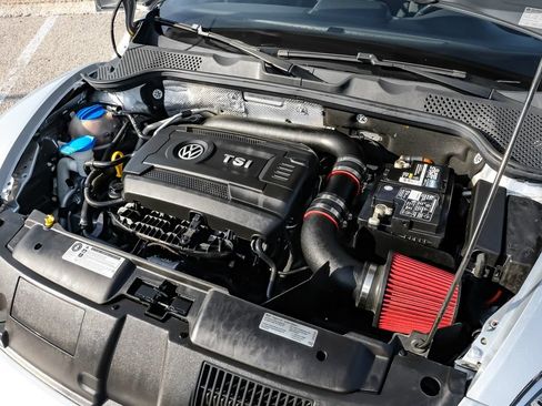 Used 2014 Volkswagen Beetle R-Line FWD image 39