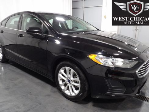 Used 2020 Ford Fusion SE FWD image 1
