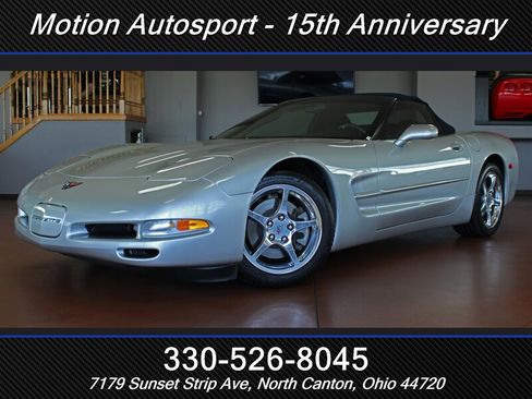 Used 2004 Chevrolet Corvette Convertible w/ Preferred Equipment Group RWD image 1