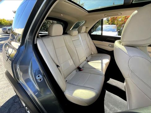 Used 2022 Mercedes-Benz GLE 350 4MATIC image 29