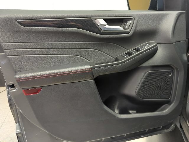 Used 2025 Ford Escape ST-Line AWD/4WD image 26