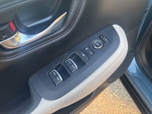 Used 2023 Honda HR-V EX-L image 20