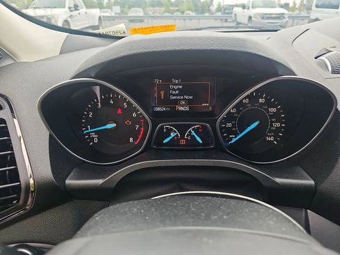 Used 2018 Ford Escape SEL image 18