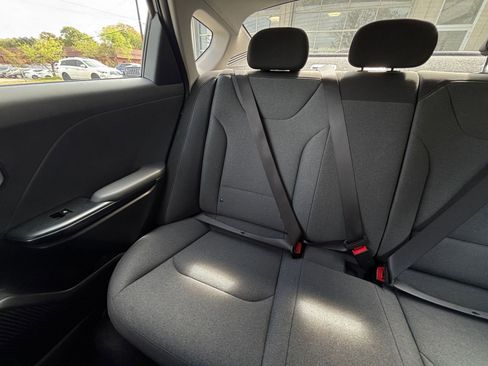 Used 2025 Kia K4 LXS image 44