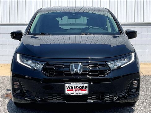 Used 2026 Honda Odyssey Elite image 3